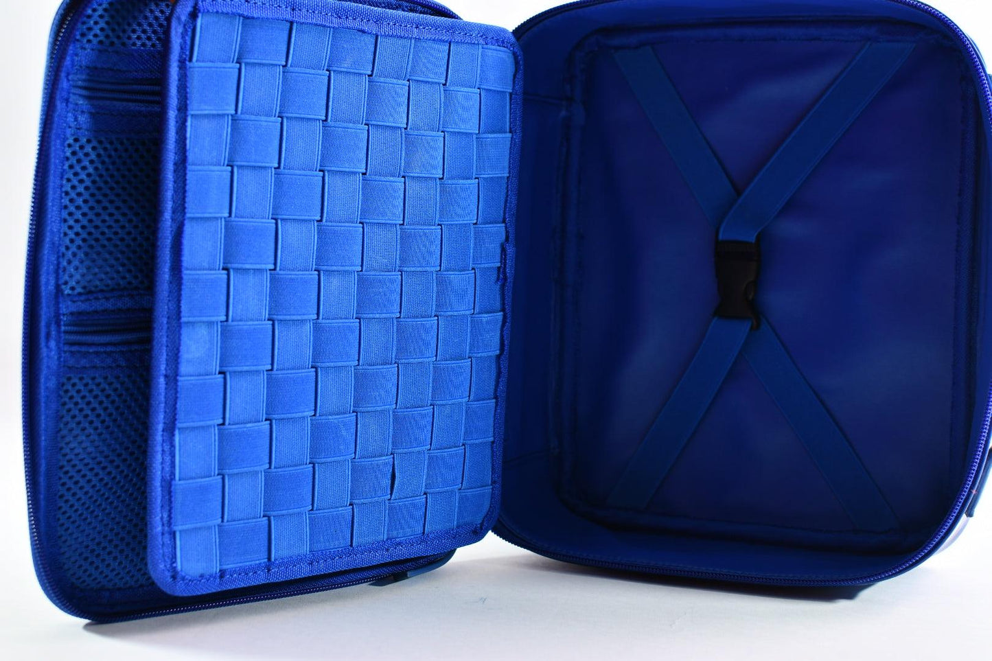 TOILETRY BAG
