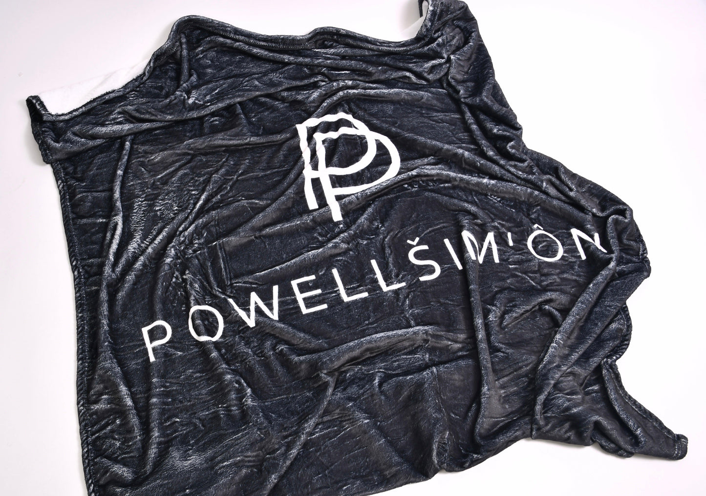 PLUSH SIGNATURE LOGO BLANKET