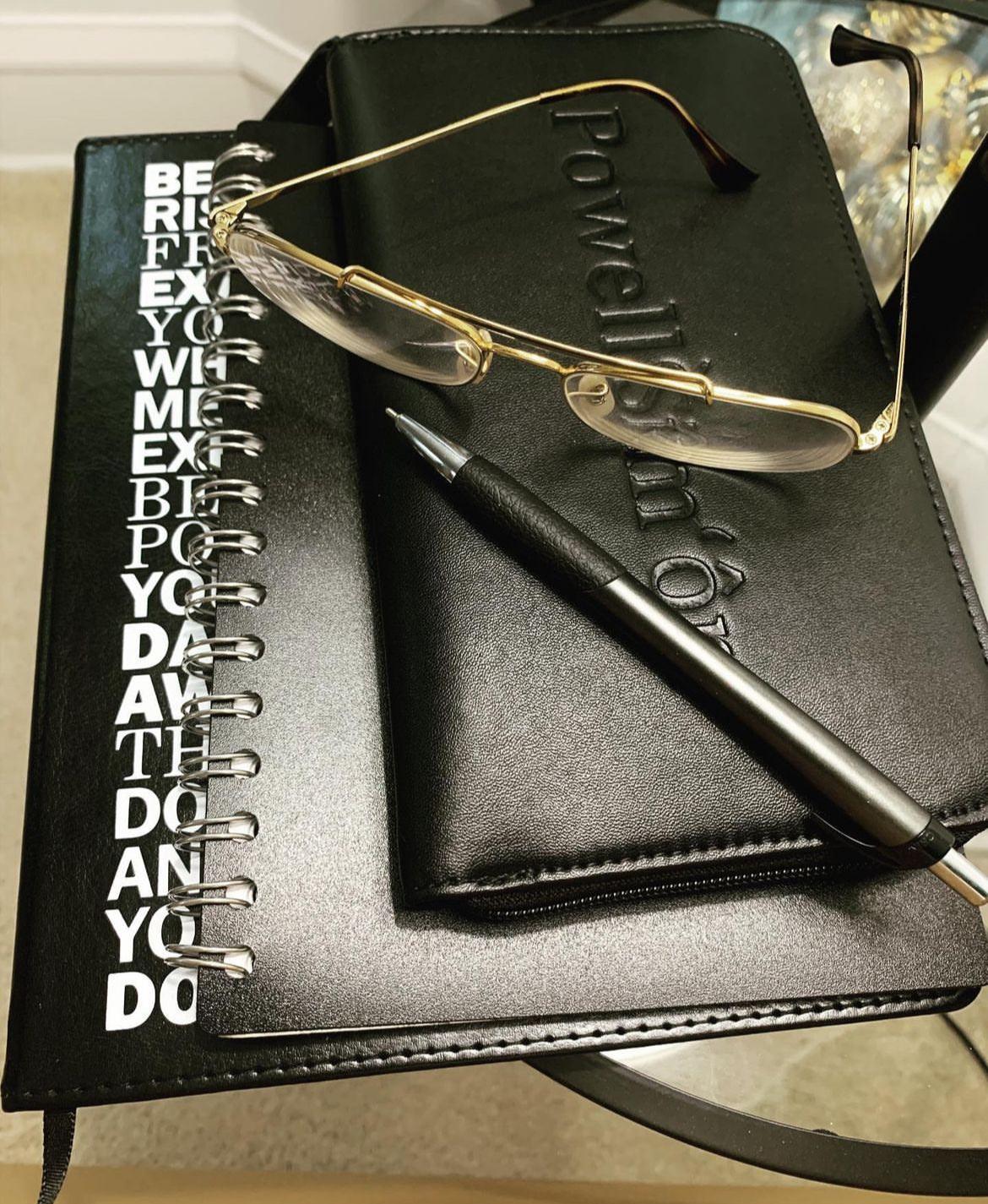 LOGO WALLET BLACK