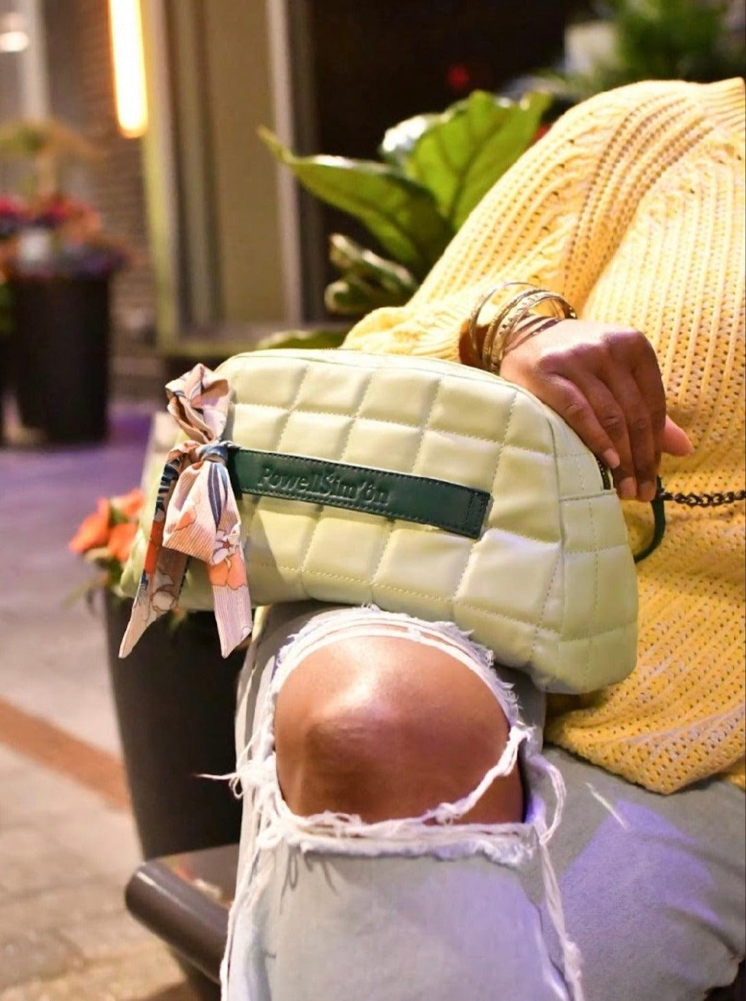 EVE QUILTED CLUTCH